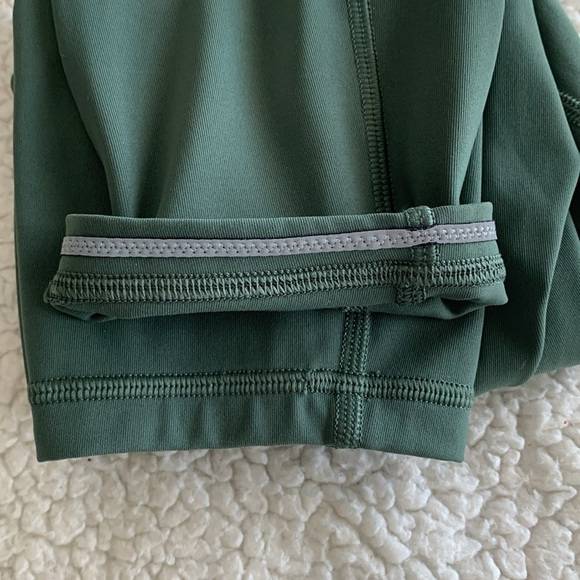 Lululemon Time To Sweat Crop Leggings Womens 4 Olive Green pockets Wide Waist - Picture 11 of 11